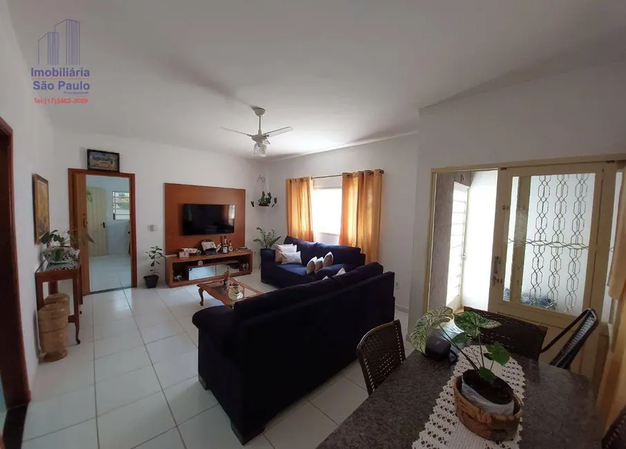 Foto 2 de Casa com 3 quartos à venda em Fernandopolis - SP