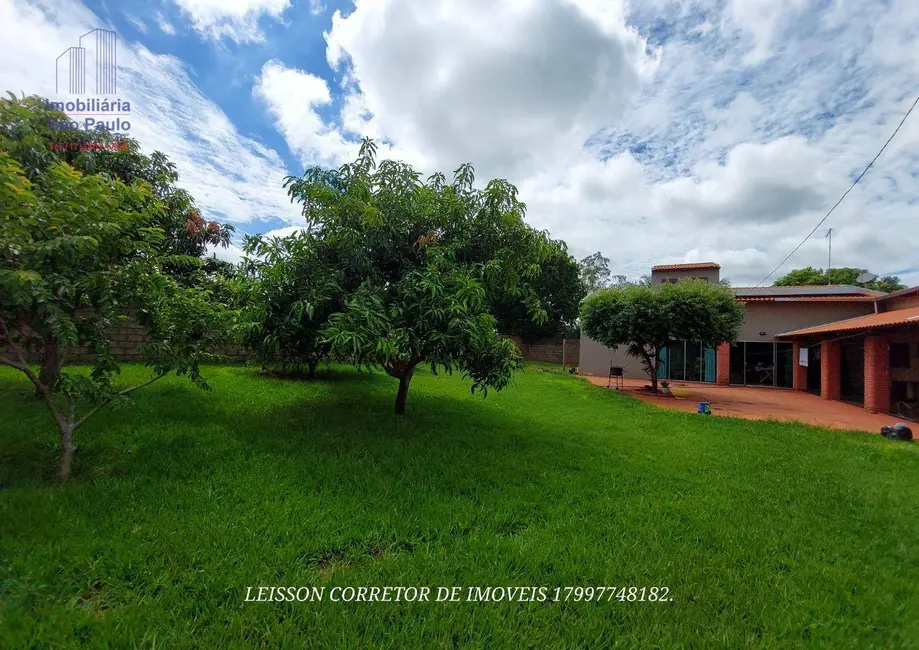 Chácara com 3 quartos à venda em Macedonia - SP - imagem 2 Foto 2 de Chácara com 3 quartos à venda em Macedonia - SP