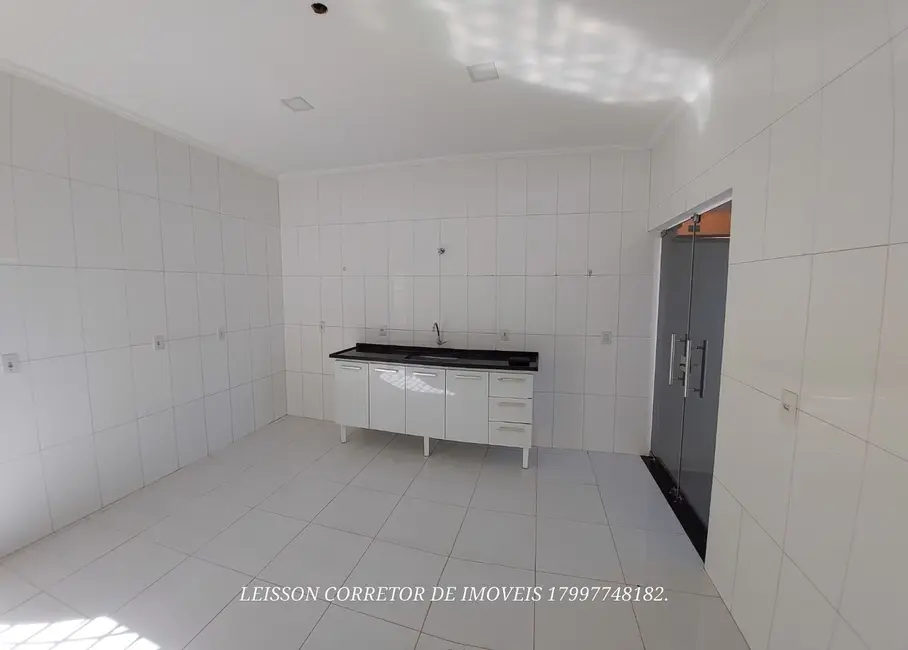 Foto 4 de Casa com 3 quartos à venda em Fernandopolis - SP