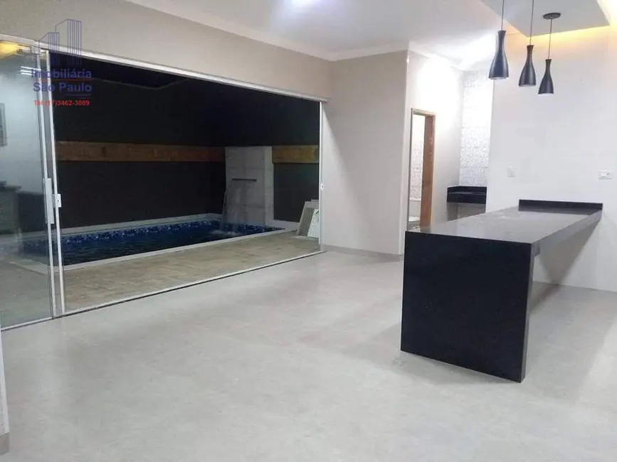Foto 1 de Casa com 3 quartos à venda, 253m2 em Fernandopolis - SP