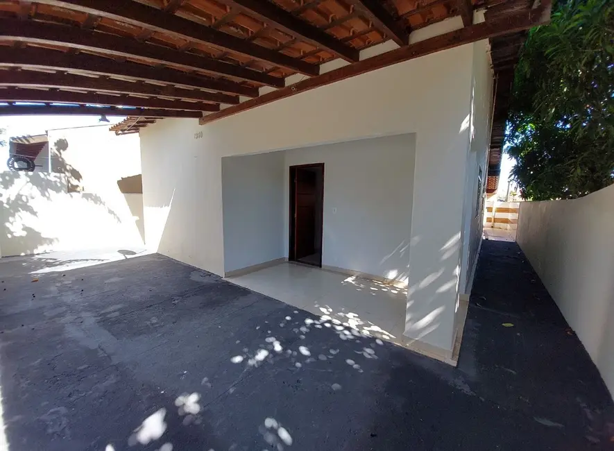 Foto 1 de Casa com 3 quartos à venda em Centro, Fernandopolis - SP