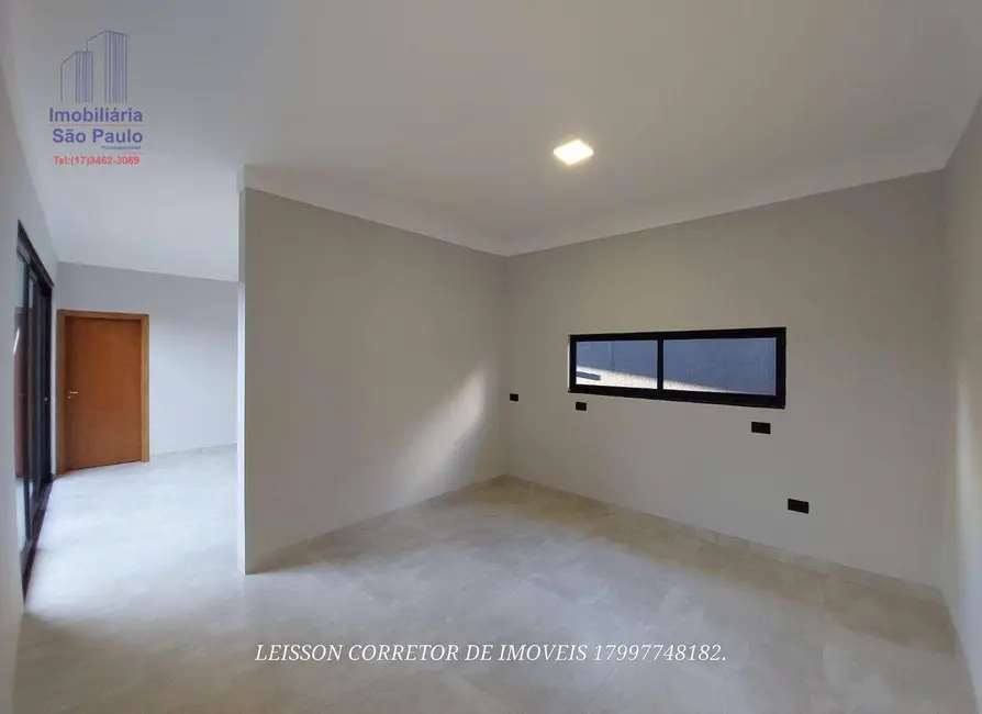 Foto 2 de Casa com 3 quartos à venda, 360m2 em Fernandopolis - SP