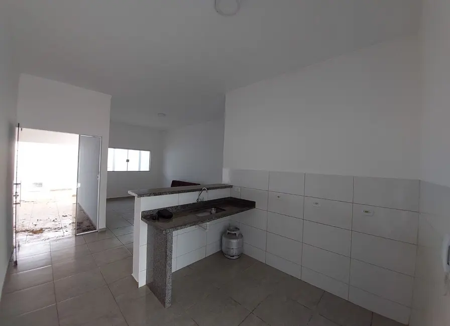 Foto 2 de Casa com 2 quartos à venda, 250m2 em Fernandopolis - SP