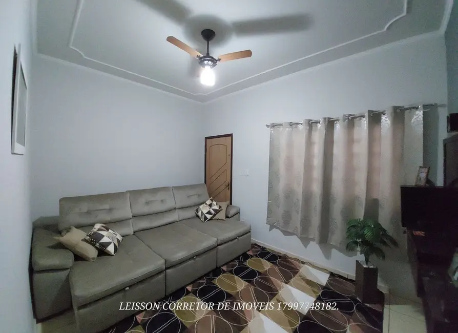 Foto 2 de Casa com 3 quartos à venda em Fernandopolis - SP