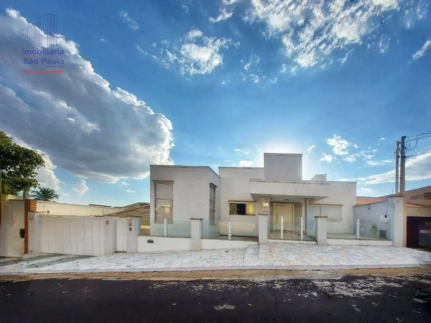 Foto 8 de Casa de Condomínio com 3 quartos à venda, 600m2 em Fernandopolis - SP