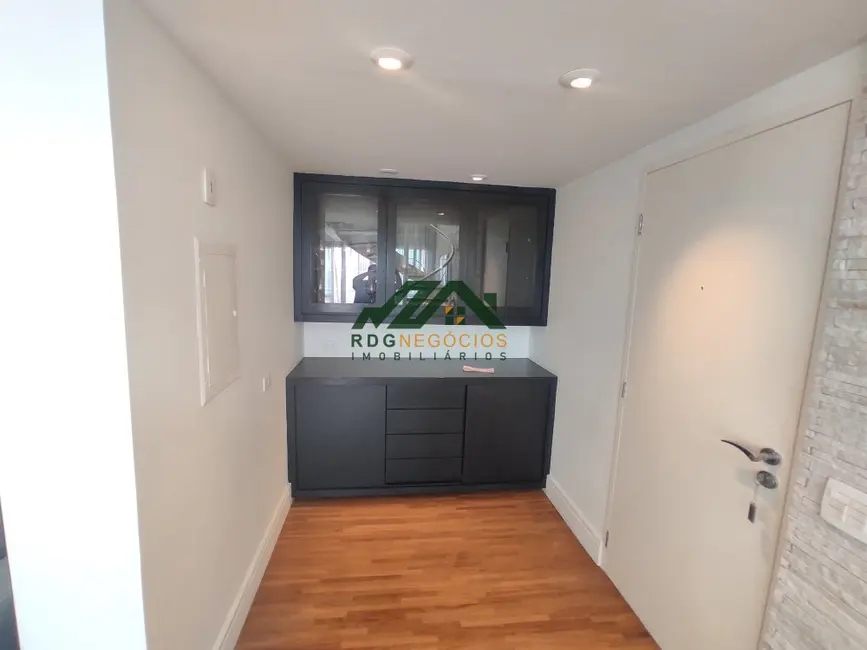 Foto 2 de Apartamento com 1 quarto para alugar, 104m2 em Vila Nova Conceição, São Paulo - SP