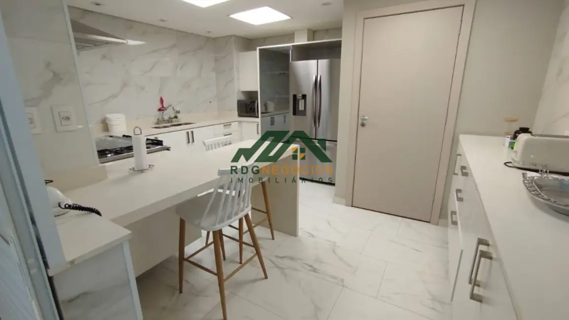 Apartamento com 4 quartos para alugar, 271m2 em Jardim Europa, São Paulo - SP - imagem 2 Foto 2 de Apartamento com 4 quartos para alugar, 271m2 em Jardim Europa, São Paulo - SP