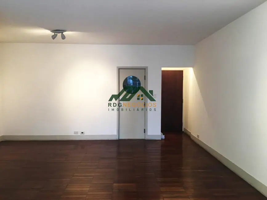 Foto 2 de Apartamento com 2 quartos à venda, 100m2 em Cerqueira César, São Paulo - SP