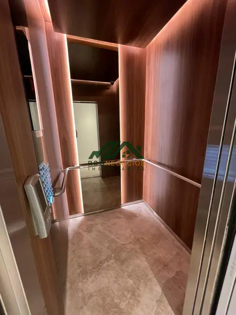 Apartamento com 3 quartos para alugar, 142m2 em Real Parque, São Paulo - SP - imagem 5 Foto 5 de Apartamento com 3 quartos para alugar, 142m2 em Real Parque, São Paulo - SP