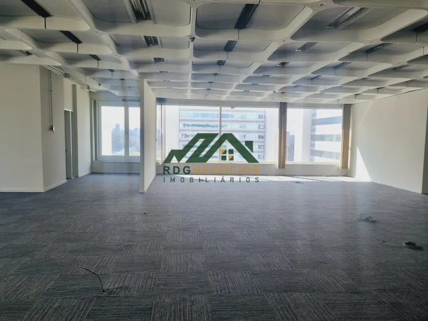 Foto 1 de Sala Comercial à venda, 2844m2 em Jardim São Luís, São Paulo - SP
