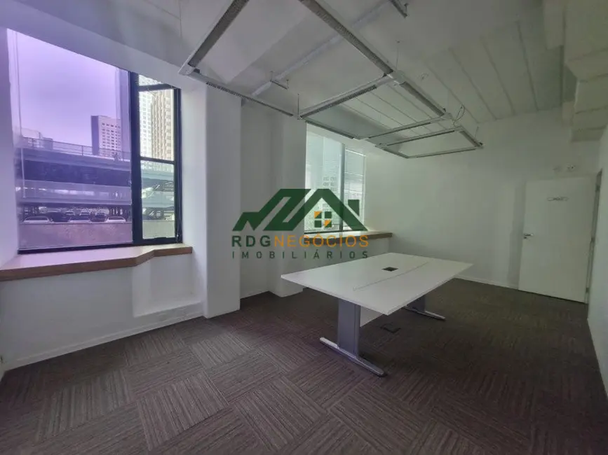 Sala Comercial para alugar, 375m2 em Cidade Monções, São Paulo - SP - imagem 5 Foto 5 de Sala Comercial para alugar, 375m2 em Cidade Monções, São Paulo - SP