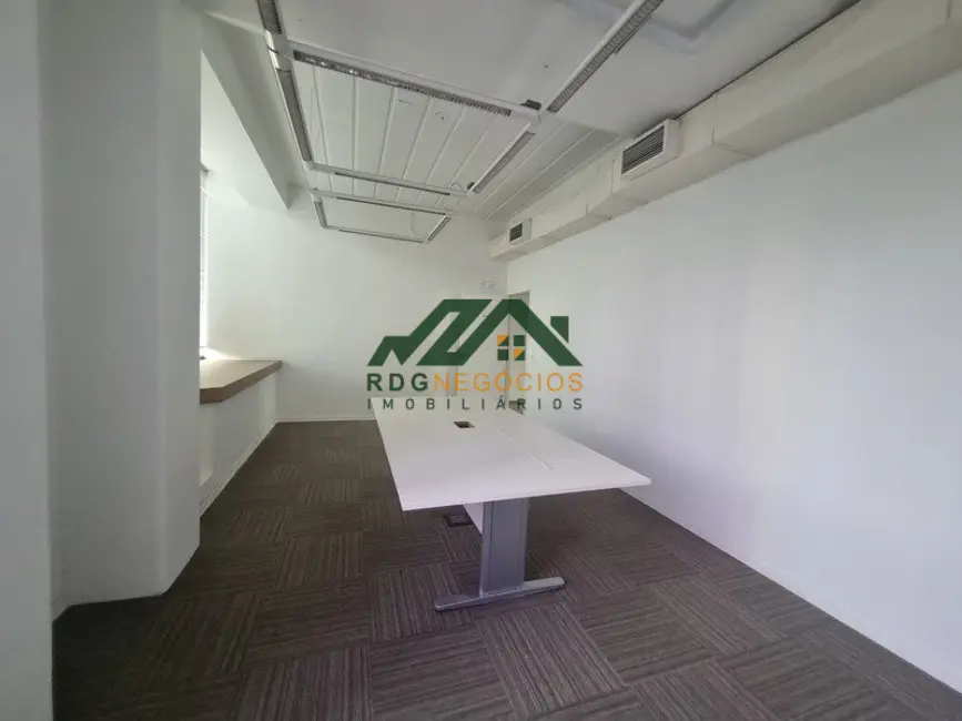 Sala Comercial para alugar, 375m2 em Cidade Monções, São Paulo - SP - imagem 2 Foto 2 de Sala Comercial para alugar, 375m2 em Cidade Monções, São Paulo - SP