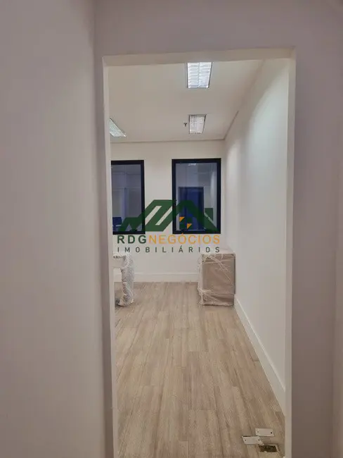 Foto 4 de Sala Comercial para alugar, 34m2 em Vila Olímpia, São Paulo - SP