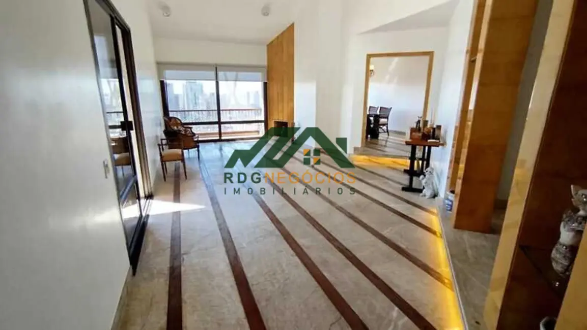 Cobertura com 3 quartos para alugar, 490m2 em Real Parque, São Paulo - SP - imagem 5 Foto 5 de Cobertura com 3 quartos para alugar, 490m2 em Real Parque, São Paulo - SP