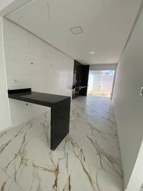 Foto 2 de Casa com 3 quartos à venda, 150m2 em Mangabeira, Feira De Santana - BA