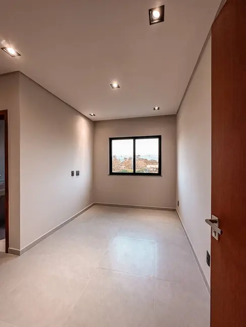 Foto 2 de Casa com 4 quartos à venda, 307m2 em Sim, Feira De Santana - BA