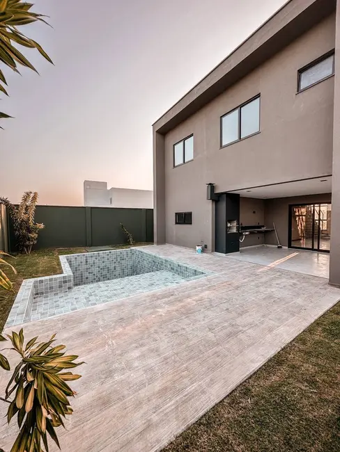 Foto 1 de Casa com 4 quartos à venda, 307m2 em Sim, Feira De Santana - BA