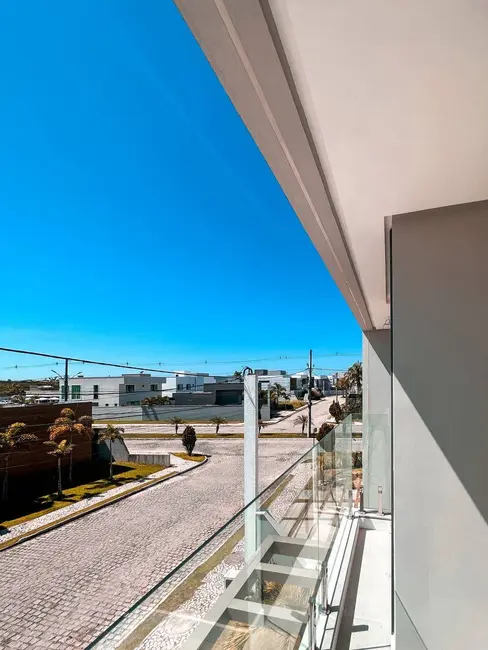 Casa com 4 quartos à venda, 252m2 em Papagaio, Feira De Santana - BA - imagem 4 Foto 4 de Casa com 4 quartos à venda, 252m2 em Papagaio, Feira De Santana - BA