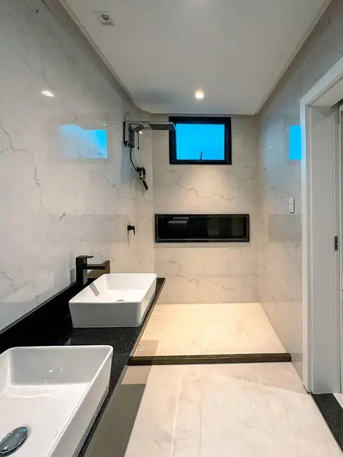 Foto 3 de Casa com 3 quartos à venda, 720m2 em Papagaio, Feira De Santana - BA