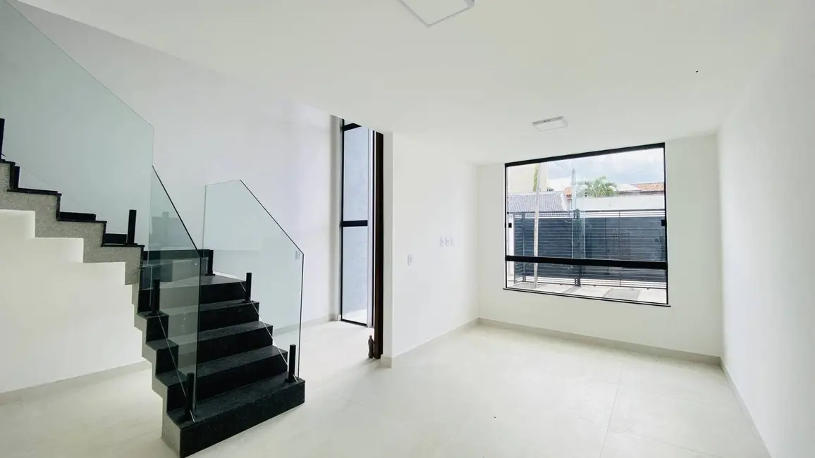 Foto 5 de Casa com 3 quartos à venda em Santa Mônica, Feira De Santana - BA