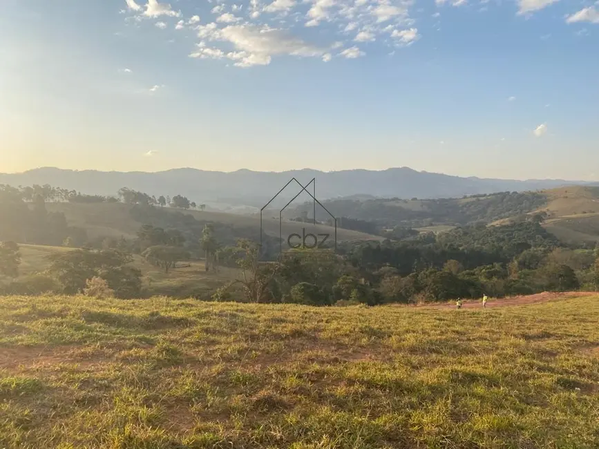 Foto 1 de Terreno / Lote à venda, 285m2 em Vargem, SP