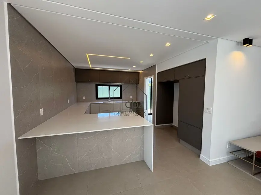 Foto 8 de Casa de Condomínio com 3 quartos à venda e para alugar, 250m2 em Itupeva - SP