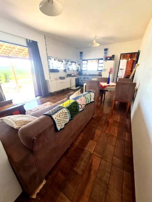 Foto 5 de Chácara com 2 quartos à venda, 174m2 em Área Rural de Alfenas, Alfenas - MG