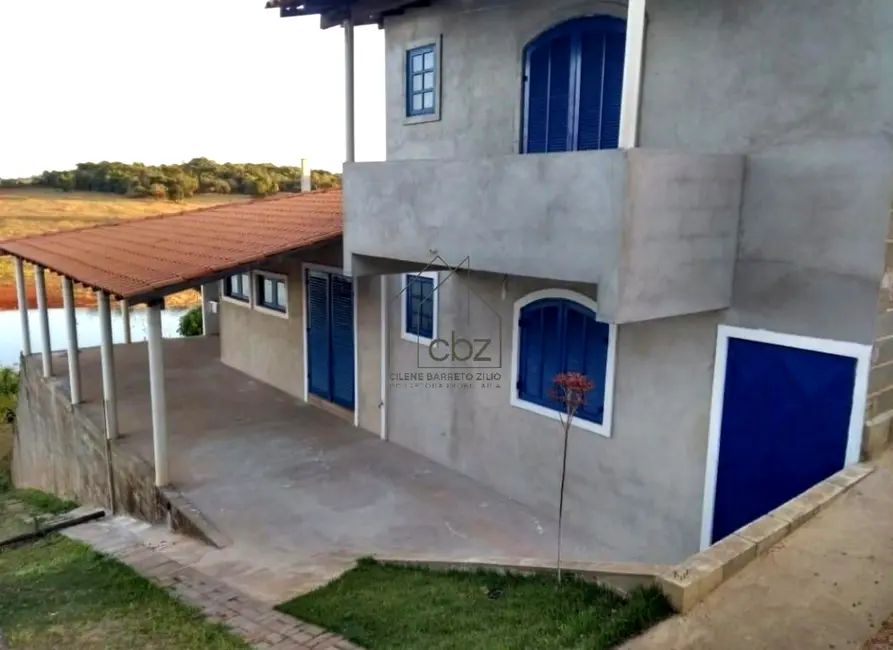 Foto 2 de Chácara com 2 quartos à venda, 174m2 em Área Rural de Alfenas, Alfenas - MG