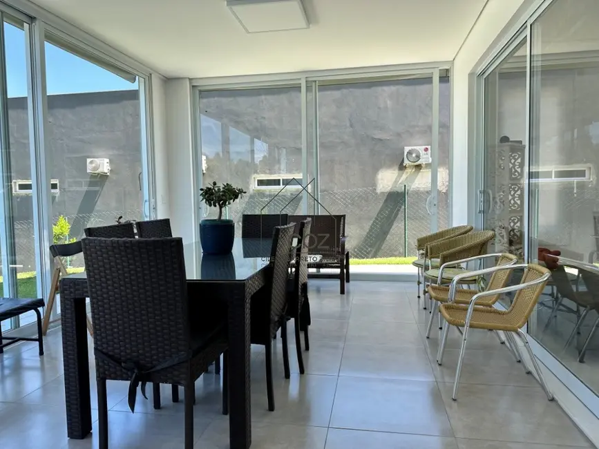 Casa de Condomínio com 4 quartos à venda, 354m2 em Itupeva - SP - imagem 9 Foto 9 de Casa de Condomínio com 4 quartos à venda, 354m2 em Itupeva - SP