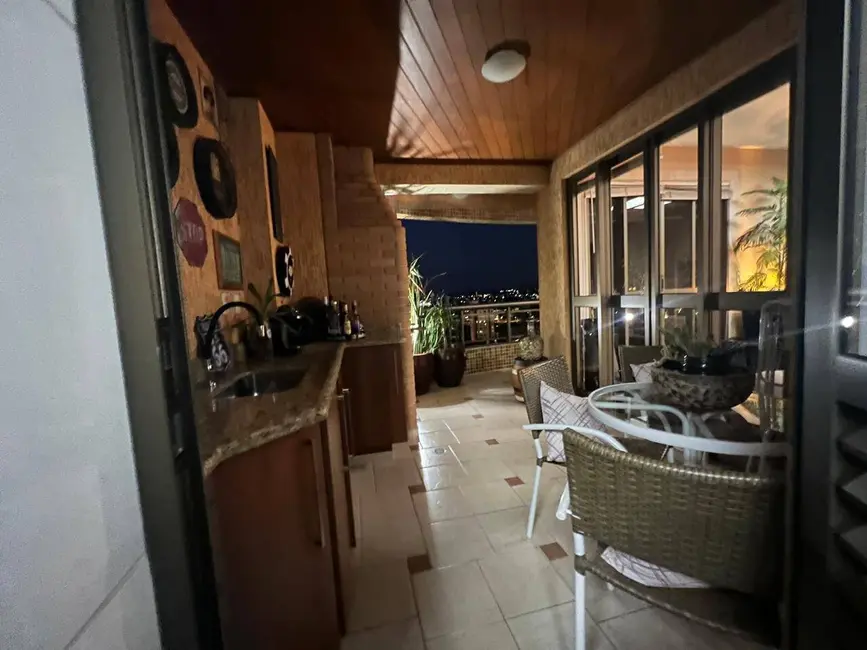 Foto 8 de Apartamento com 4 quartos à venda, 206m2 em Sao Jose Dos Campos - SP
