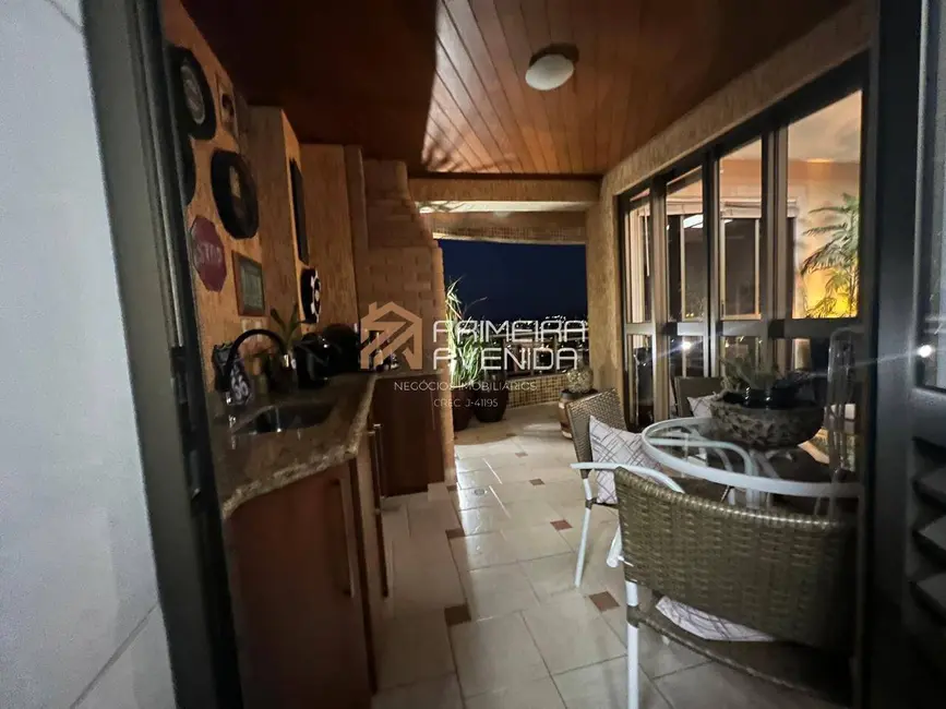 Apartamento com 4 quartos à venda, 206m2 em Sao Jose Dos Campos - SP - imagem 8 Foto 8 de Apartamento com 4 quartos à venda, 206m2 em Sao Jose Dos Campos - SP