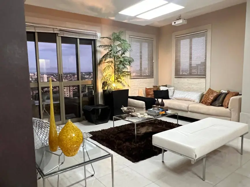 Foto 2 de Apartamento com 4 quartos à venda, 206m2 em Sao Jose Dos Campos - SP