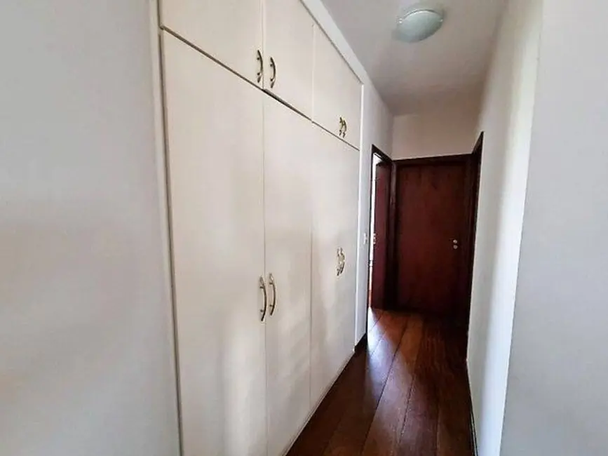 Foto 9 de Casa com 4 quartos à venda, 390m2 em Sao Jose Dos Campos - SP