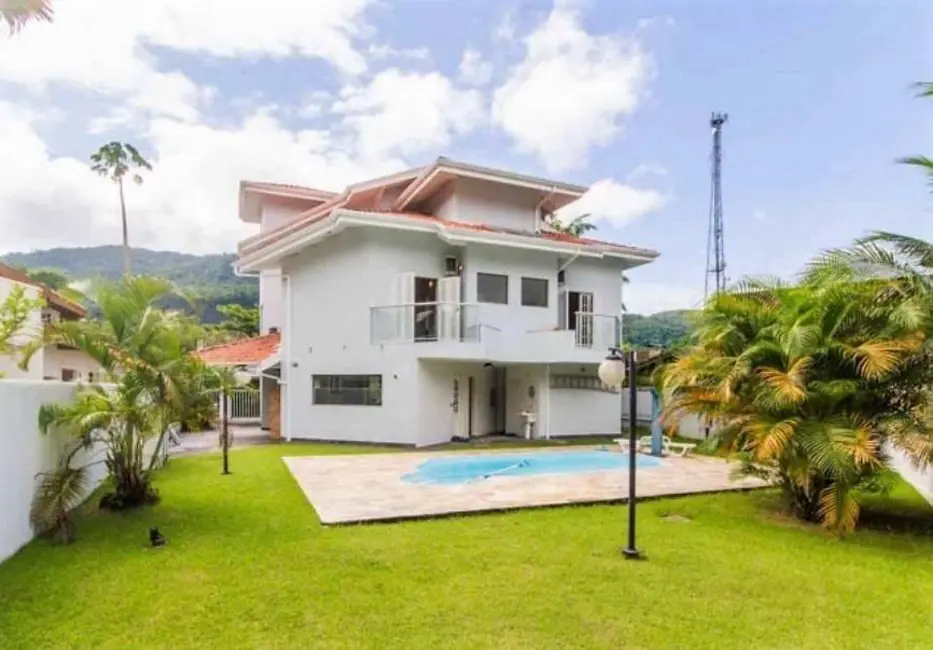 Foto 4 de Casa com 4 quartos à venda, 350m2 em Tabatinga, Caraguatatuba - SP