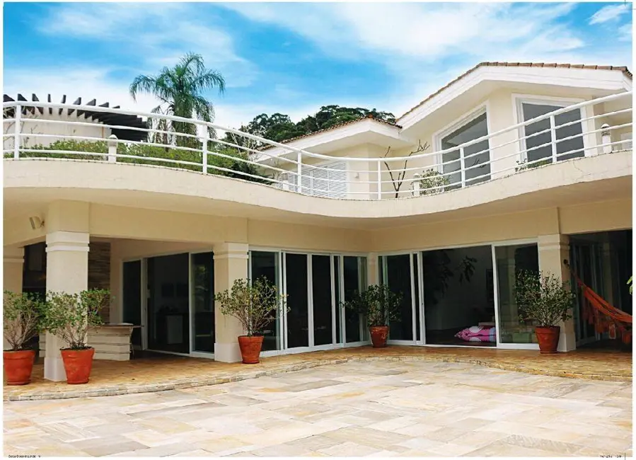 Foto 6 de Casa com 6 quartos à venda, 574m2 em Massaguaçu, Caraguatatuba - SP