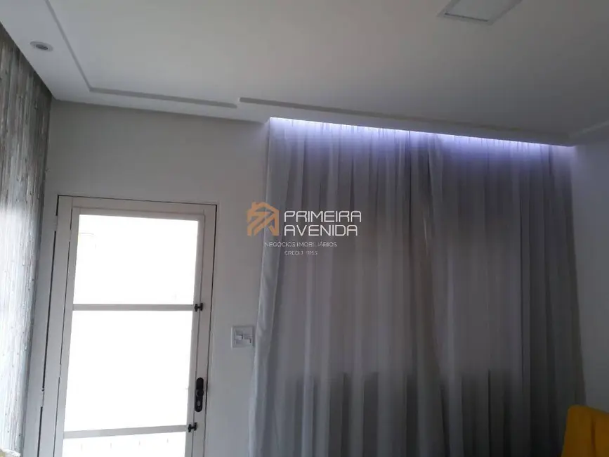 Foto 3 de Casa com 2 quartos à venda, 100m2 em Sao Jose Dos Campos - SP