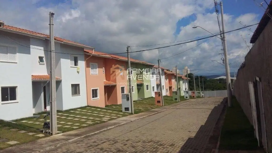 Foto 2 de Casa com 3 quartos à venda, 70m2 em Sao Jose Dos Campos - SP