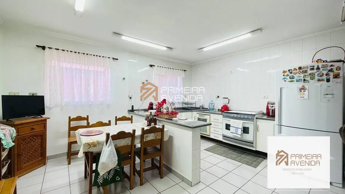 Foto 9 de Casa com 4 quartos à venda, 380m2 em Sao Jose Dos Campos - SP