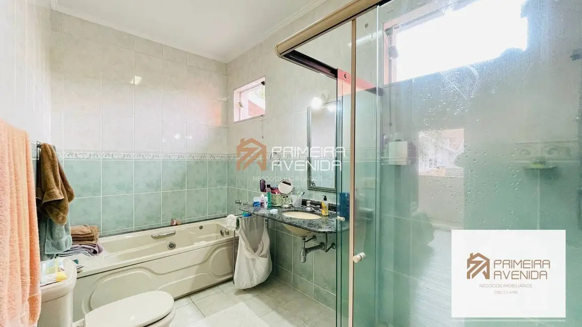 Foto 4 de Casa com 4 quartos à venda, 380m2 em Sao Jose Dos Campos - SP