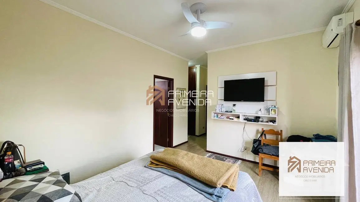 Foto 3 de Casa com 4 quartos à venda, 380m2 em Sao Jose Dos Campos - SP