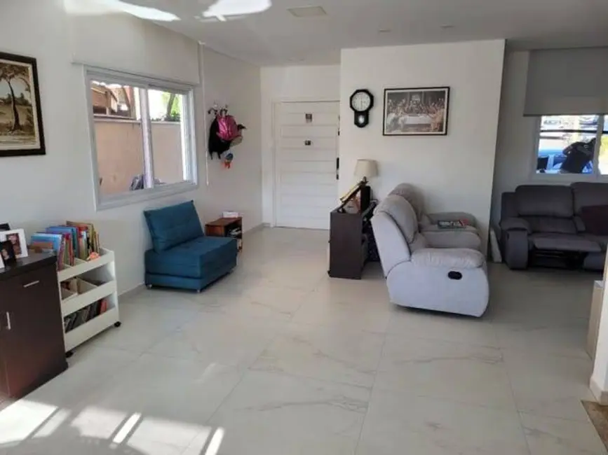 Foto 3 de Casa com 3 quartos à venda, 210m2 em Sao Jose Dos Campos - SP