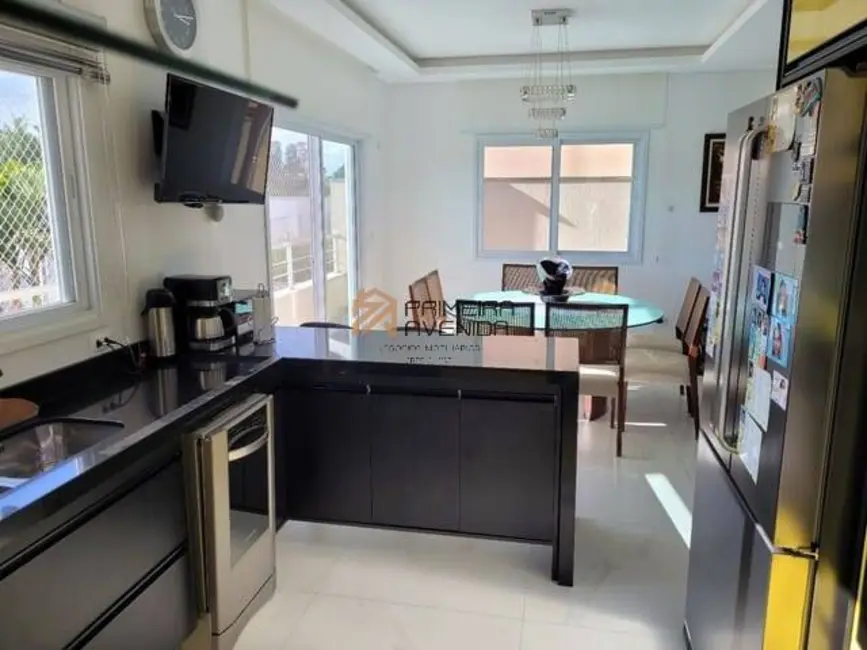 Casa com 3 quartos à venda, 210m2 em Sao Jose Dos Campos - SP - imagem 9 Foto 9 de Casa com 3 quartos à venda, 210m2 em Sao Jose Dos Campos - SP