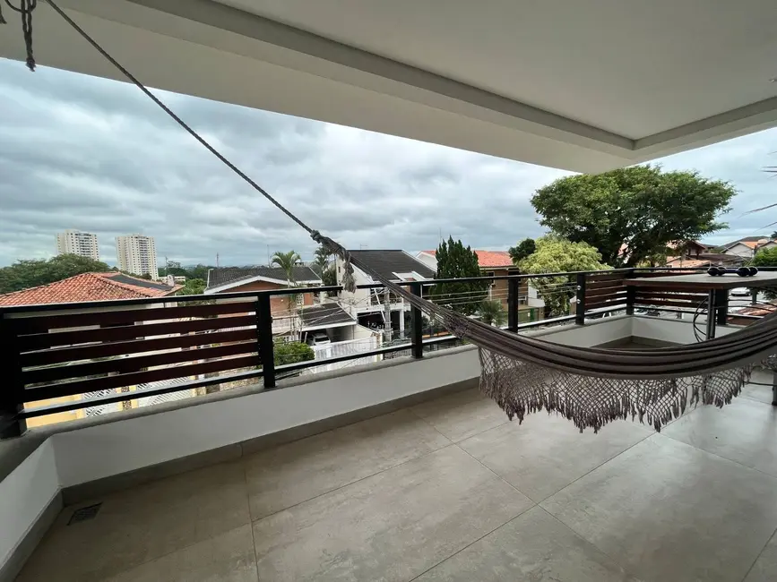 Sobrado com 3 quartos à venda, 396m2 em Sao Jose Dos Campos - SP - imagem 3 Foto 3 de Sobrado com 3 quartos à venda, 396m2 em Sao Jose Dos Campos - SP