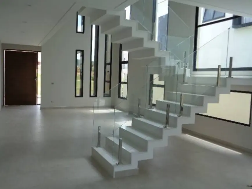 Foto 3 de Casa com 4 quartos à venda, 374m2 em Sao Jose Dos Campos - SP