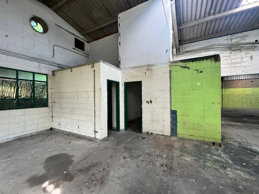 Foto 4 de Armazém / Galpão à venda, 650m2 em Sao Jose Dos Campos - SP