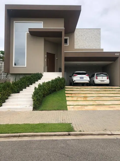 Foto 1 de Casa com 3 quartos à venda, 320m2 em Sao Jose Dos Campos - SP