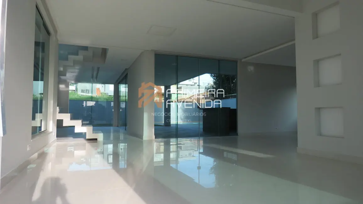 Foto 3 de Sobrado com 3 quartos à venda, 380m2 em Sao Jose Dos Campos - SP