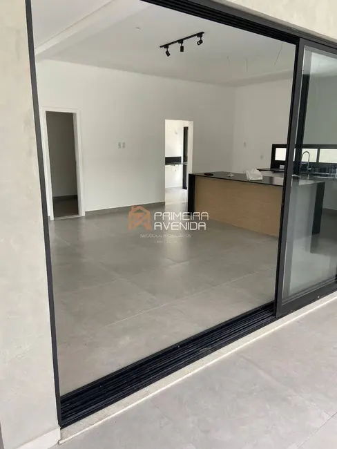 Casa com 4 quartos à venda, 355m2 em Sao Jose Dos Campos - SP - imagem 6 Foto 6 de Casa com 4 quartos à venda, 355m2 em Sao Jose Dos Campos - SP
