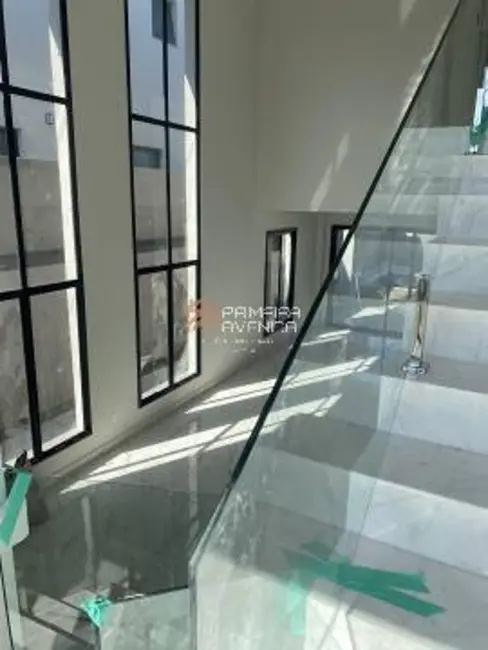 Foto 3 de Casa com 4 quartos à venda, 350m2 em Sao Jose Dos Campos - SP