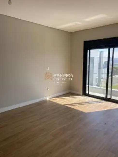 Foto 5 de Casa com 4 quartos à venda, 350m2 em Sao Jose Dos Campos - SP